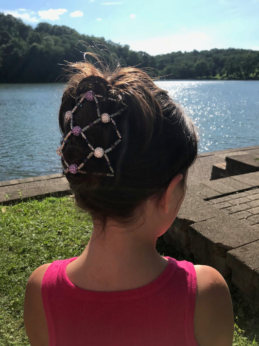 Fine Hair Clip that made for women with shoulder length, thin or fine type of hair. Decorative Hair combs that hold your hair all day.